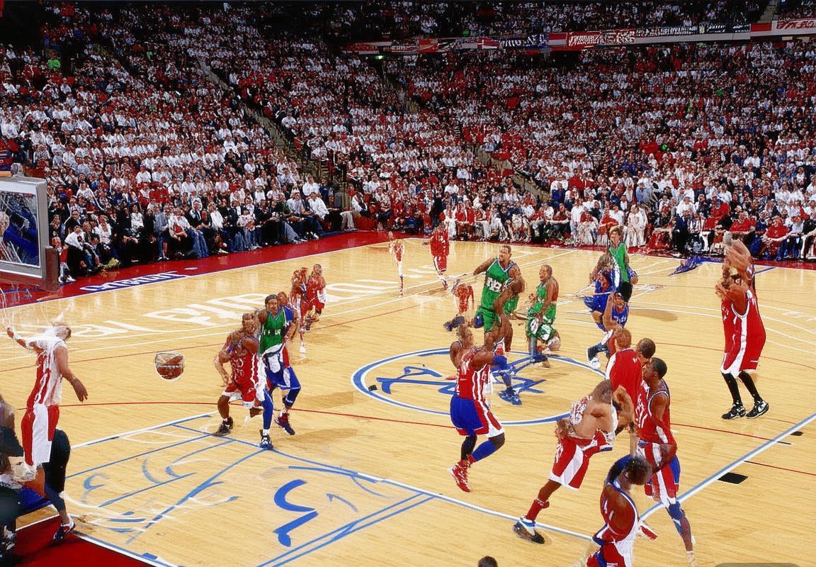 2001年NBA季后赛：艾弗森与卡特巅峰对决回顾及战术解析